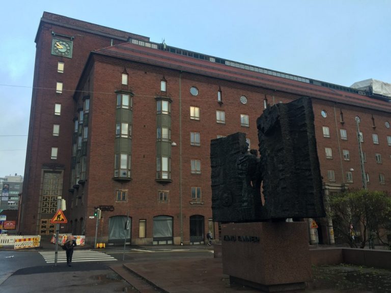 Elannon kortteli, Hämeentie 11-13